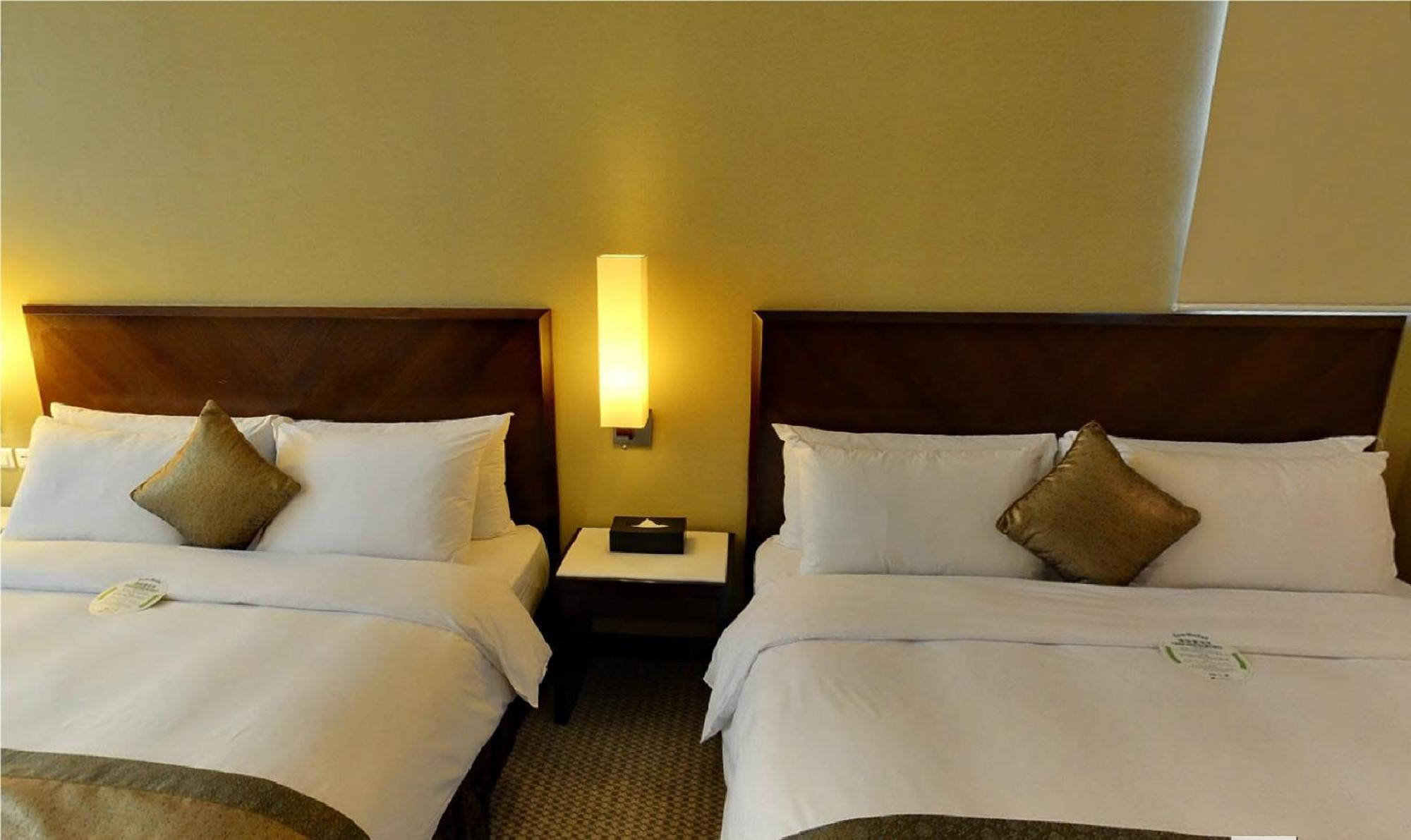 Taipei International Hotel Room photo